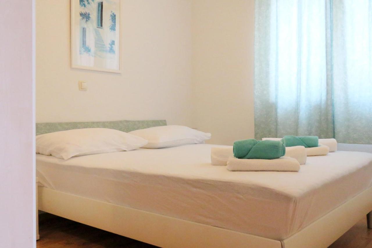 Andrea Apartments Trogir Exterior photo