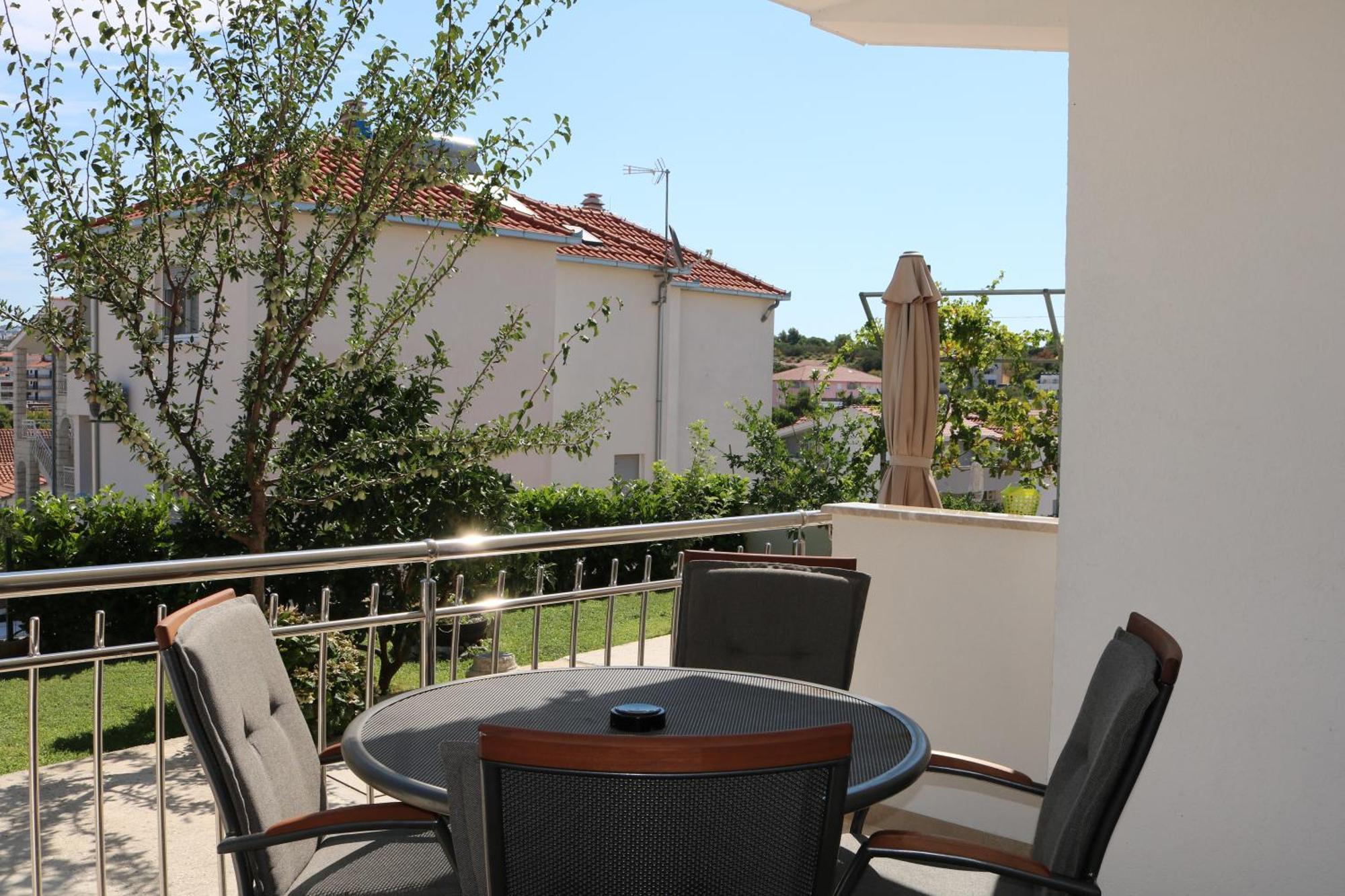 Andrea Apartments Trogir Exterior photo